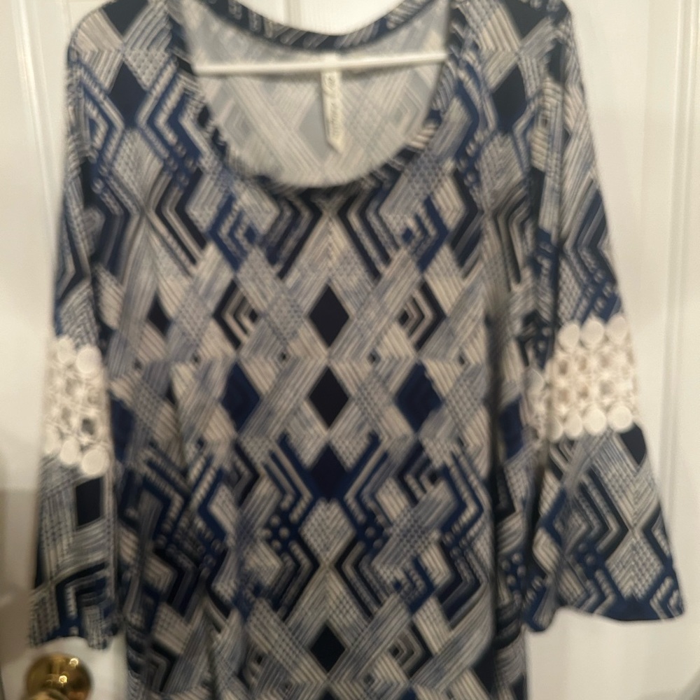 NY Collection navy and white 3/4 sleeve tunic